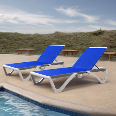 Chaise longue d'extérieur réglable et inclinable