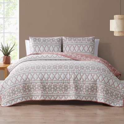 Kai Tribal Clay/Tan/White 3-Piece All-Season Soft Woven Matelasse Jacquard Cotton Blend Quilt Set