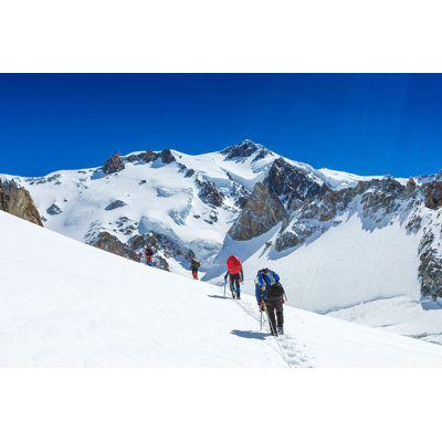 «Hikers Walking on Glaicer» - Photographie sur toile tendue