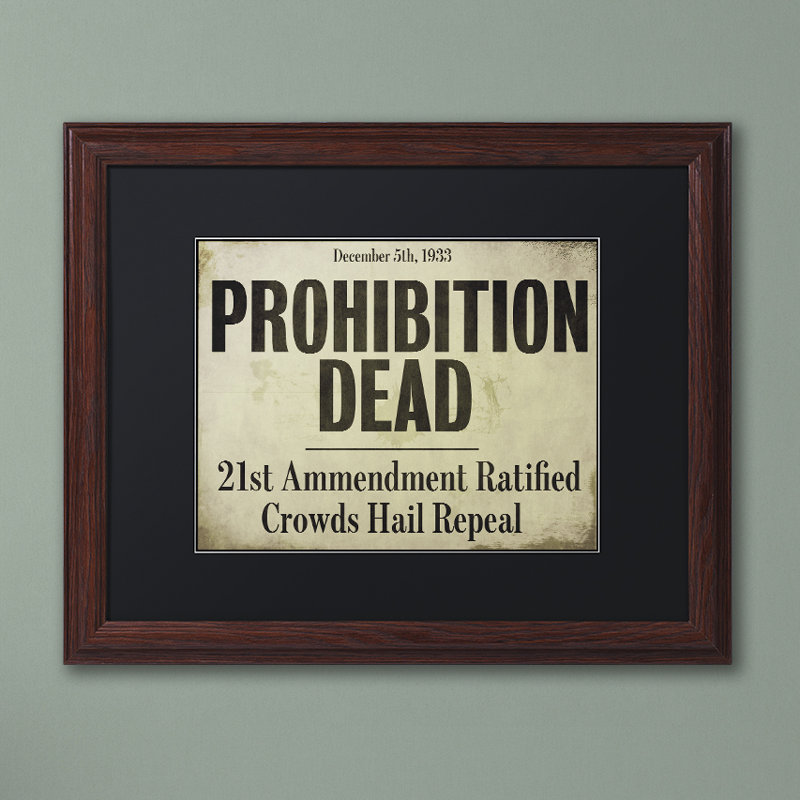 «Prohibition» par Jadaya, art textuel encadré, H 11 po x l 14 po x P 0,5 po, Toile avec cadre argenté, Noir