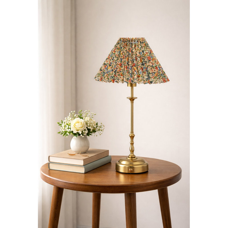 Arragon Metal Lamp