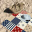 1 serviette de plage nautique en patchwork avec ancres, voiliers, boussoles, phares, étoiles, cordes, guingan et pois dans un motif bleu, blanc et brun clair. Grande microfibre, parfaite pour la piscine, les voyages, unisexe.