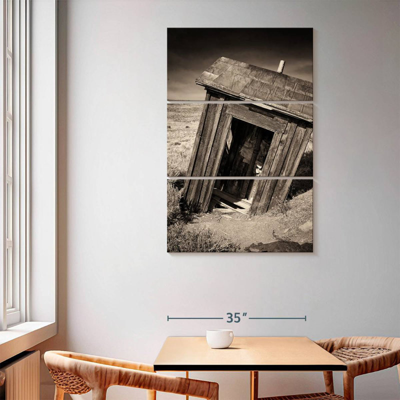 Lilie Ghost Town Outhouse II, H 65 po x l 42 po