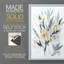 «Indigo & Blush Bouquet I», reproduction encadrée de qualité supérieure - prête à être accrochée - aucun clou requis - aucun clou requis-1092784741-1092784743