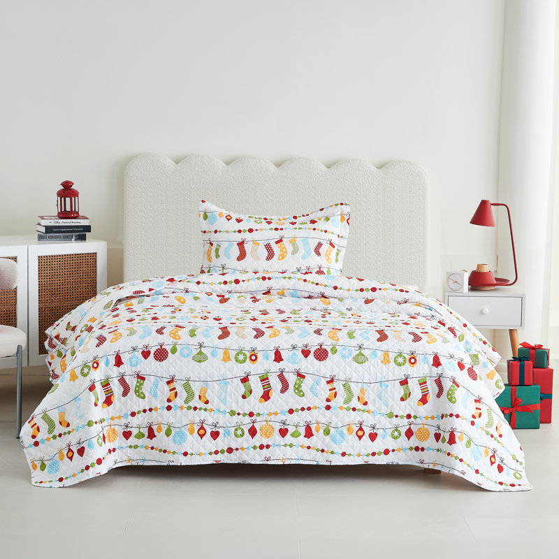 3-piece Black Bear Holiday Stitched Quilt Set, Twin Quilt + 1 Standard Sham, White Checkered