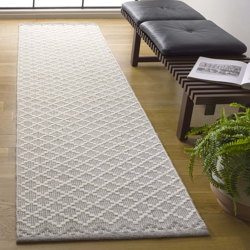 Lunado Hand Woven Wool/Cotton Geometric Rug in Grey/Ivory, Runner 2'3" x 9'