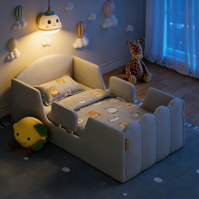 Lit pour tout-petits avec 10 lattes en bois renforcées et barre de sécurité supplémentaire - Lit d'enfant de taille standard, tissu certifié, matelas non inclus, gris