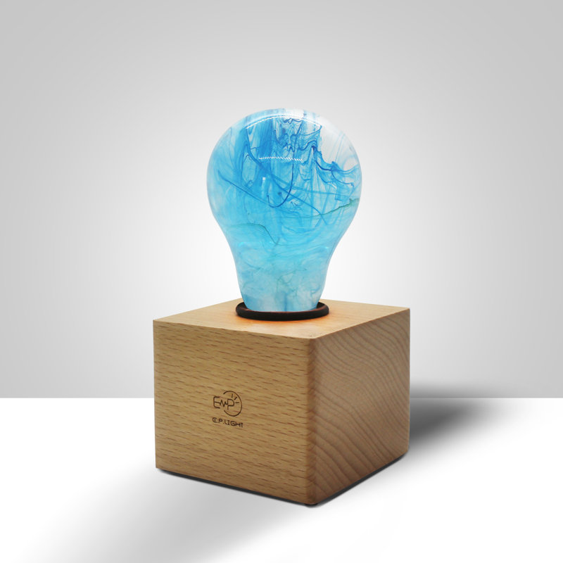 Lampe de table en bois 6,3 po