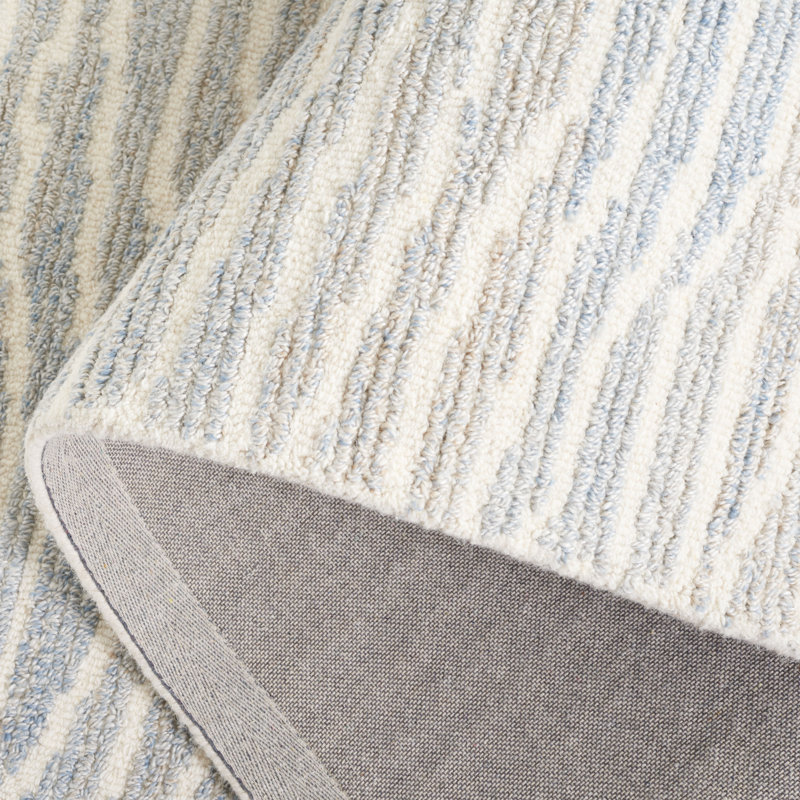 Matroni Hand Tufted Pet Yarn/Wool/Cotton Abstract Rug in Light Blue/Ivory, Rectangle 5' x 8'