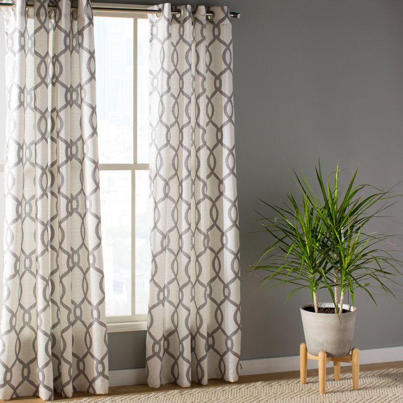 Panneaux de rideaux semi-transparents à motif géométrique avec œillets Caliese, Naturel, l 54 po x L 84 po
