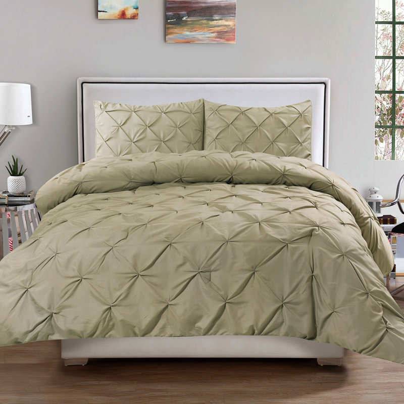King White Microfiber Pintuck Duvet Cover Set