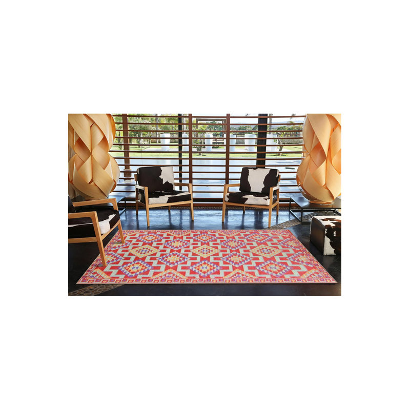 Red Geometric Shape Pattern Decorative Machine Washable Rug, Rectangle 3'3" x 4'11" Rug Pad Included