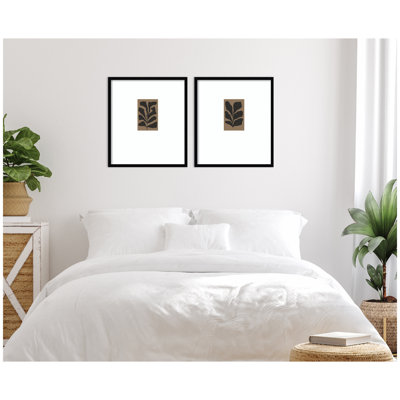 "Floral Silhouette 01 & 02", ensemble de 2 reproductions d'art encadrées par Gabrielly Guedes
