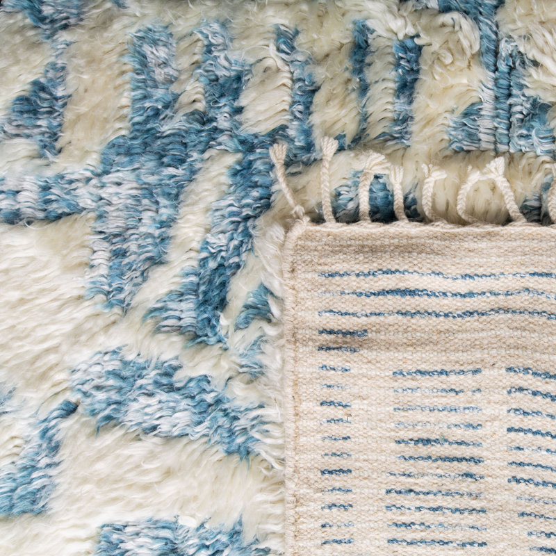 Tapis ivoire / bleu en laine et viscose Duena, Rectangle 4 pi x 6 pi