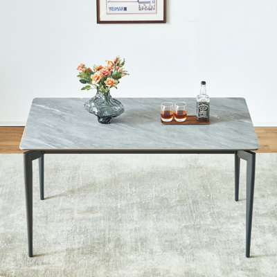 table de salle à manger frittée