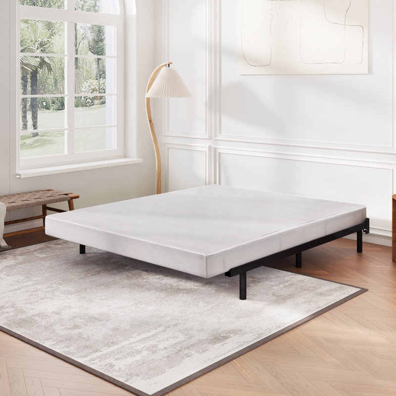 Sommier tapissier en métal Wayfair Sleep, Très grand lit, Profil standard (7,5 po)