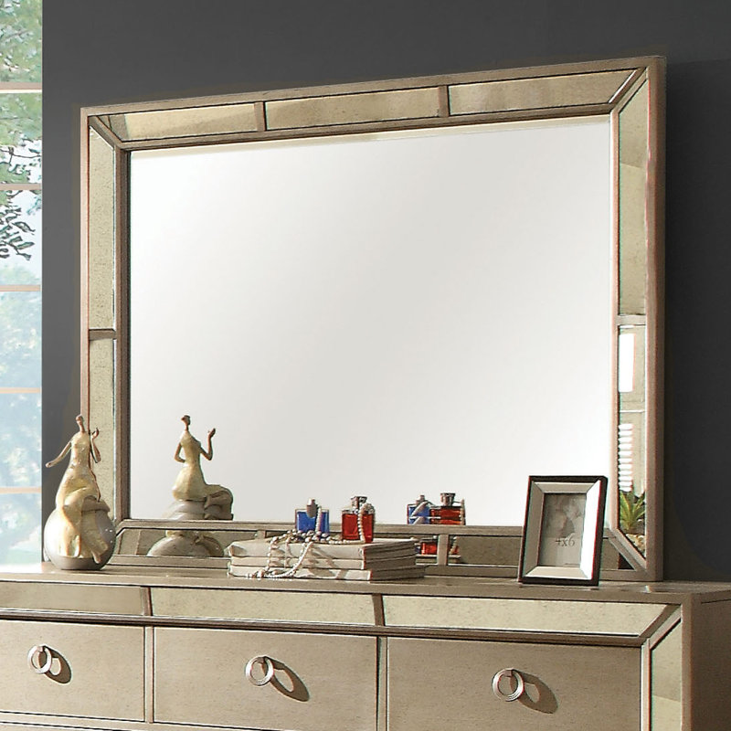 Commode à 8 tiroirs avec miroir Ligia