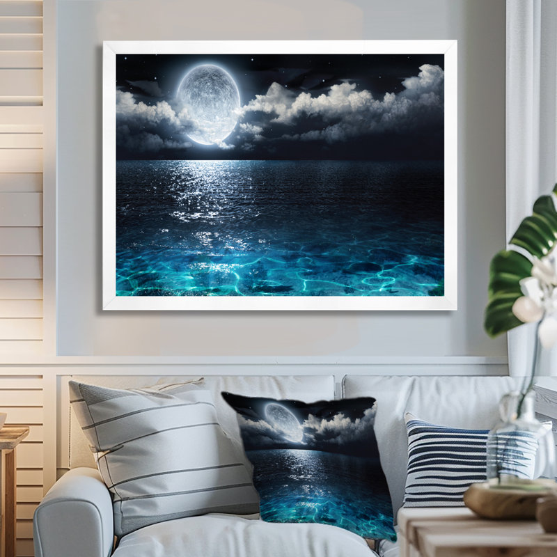 Pleine lune romantique au-dessus de la mer - impression, H 12 po x l 20 po, Cadre photo blanc
