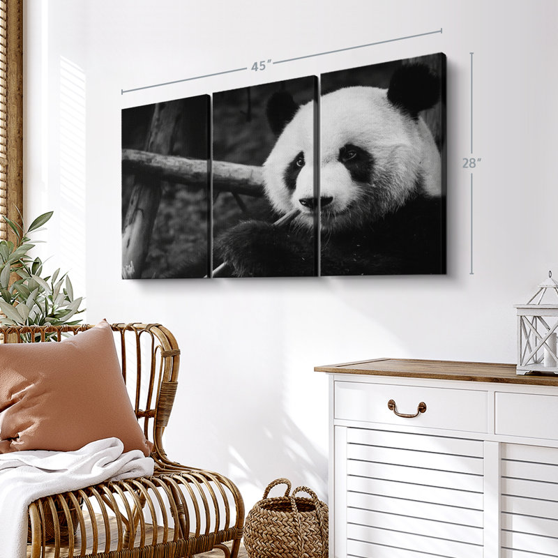 «Eating Giant Panda», 3 pièces sur toile, H 28 po x l 45 po x P 1,25 po