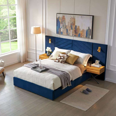 Lit plateforme Queen Size en velours avec tête de lit capitonnée à oreilles et sommier à lattes en bois robustes, bleu royal, sans sommier tapissier. Cadre de lit de luxe.