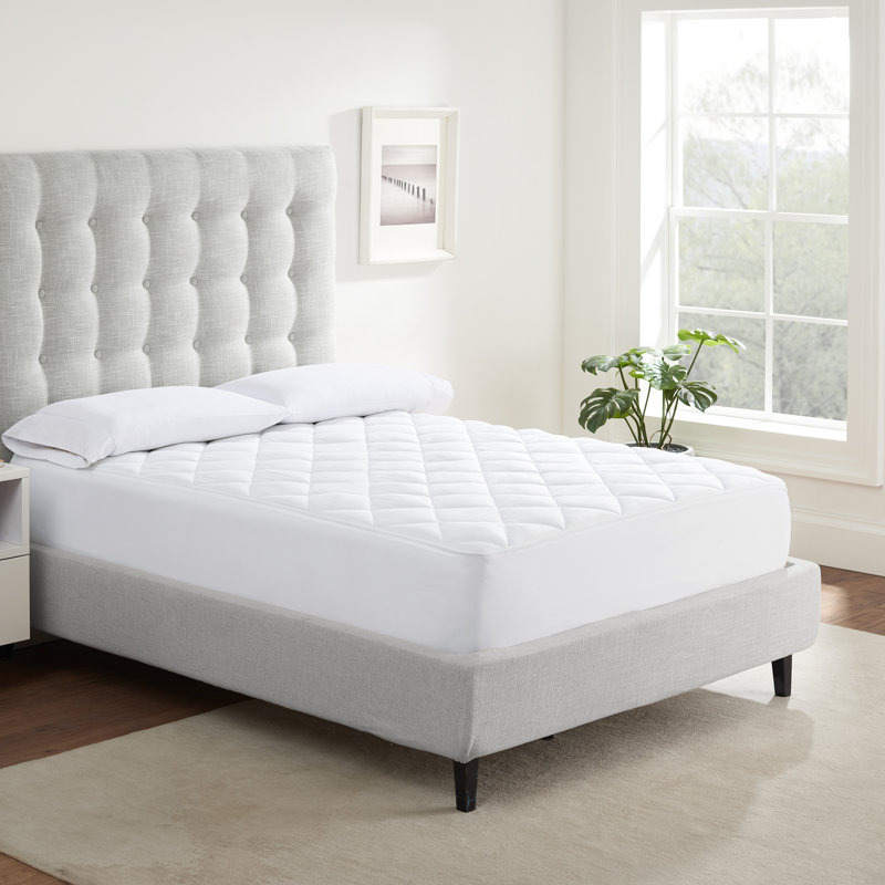 Twin White Cotton Sateen Sweat-Wicking Mattress Topper