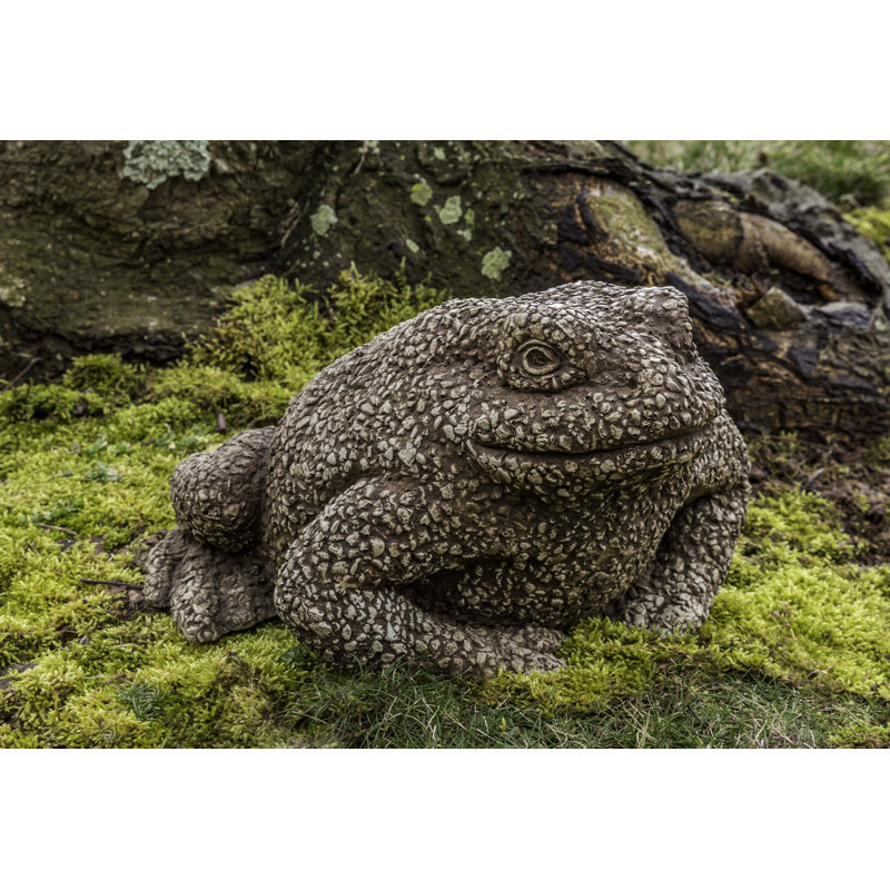 Statue toad forest Armstrong, Pierre calcaire vieillie