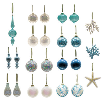 Ornements de Noël au bord de la mer