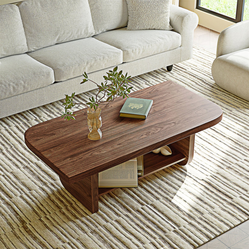 Table basse en bois avec tablette