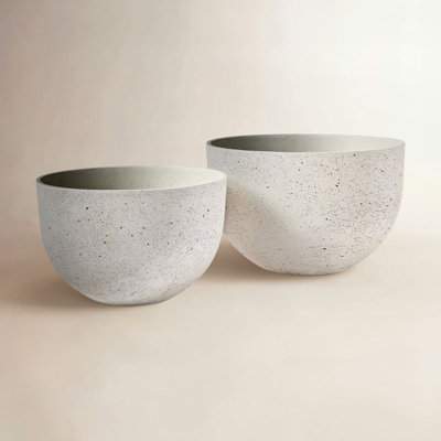 Mariana 20" Pot Planter