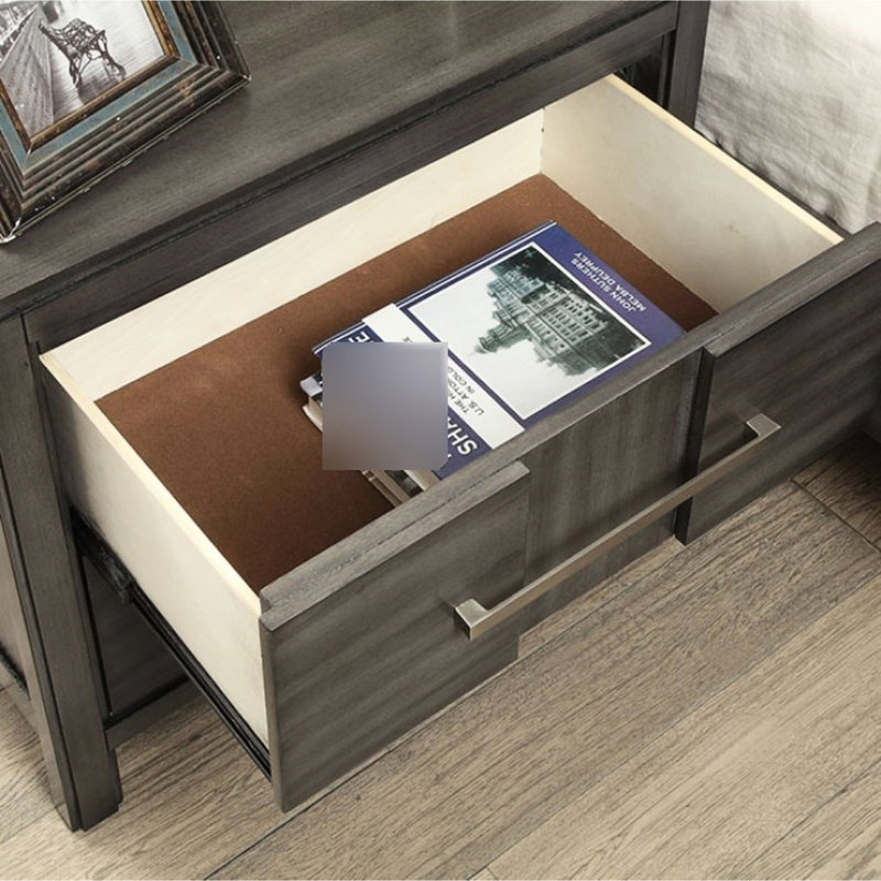 Table de chevet grise 1Pc de style transitionnel, 2 tiroirs, plateau doublé de feutre, poignée en bois massif et barre de nickel pour table de chevet décorative contemporaine