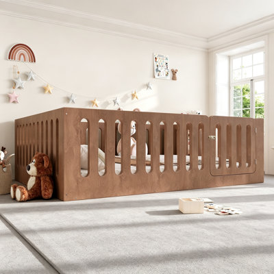 Lit double sur pied avec clôture haute pour enfants, lit Montessori pour enfants en bois massif avec porte à profil bas et sans sommier, rose