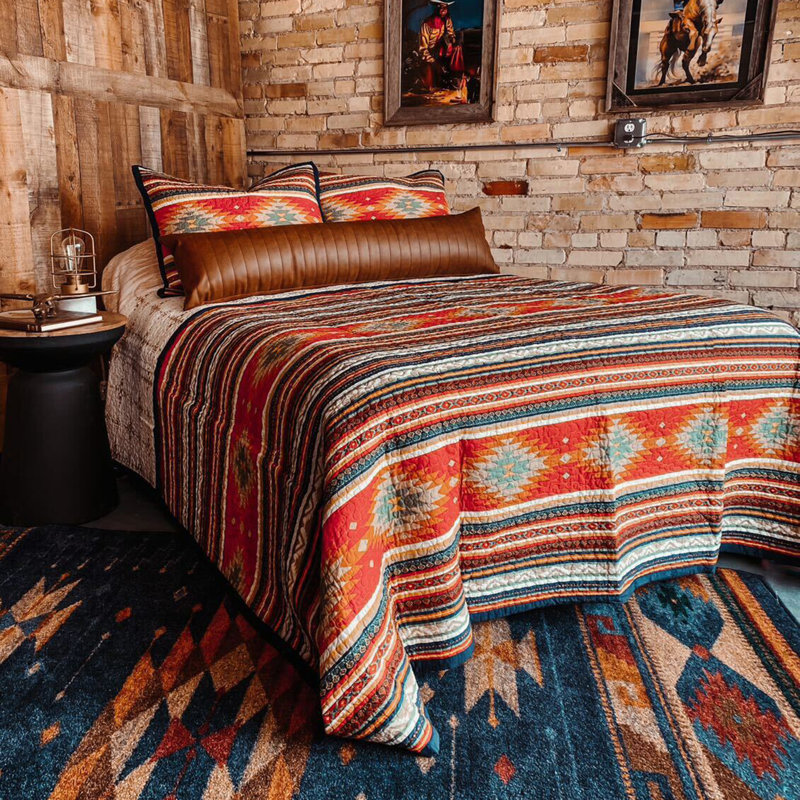 Del Sol Red/Orange/Tan Aztec Print Cotton Southwestern Style Reversible Quilt Set, King Quilt + 2 Shams