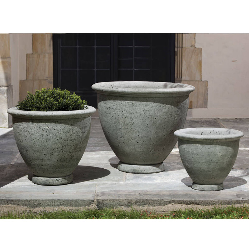Urne à fleurs en pierre moulée Rochell, Ferro Rustico, H 15 po x l 17,5 po x P 17,5 po