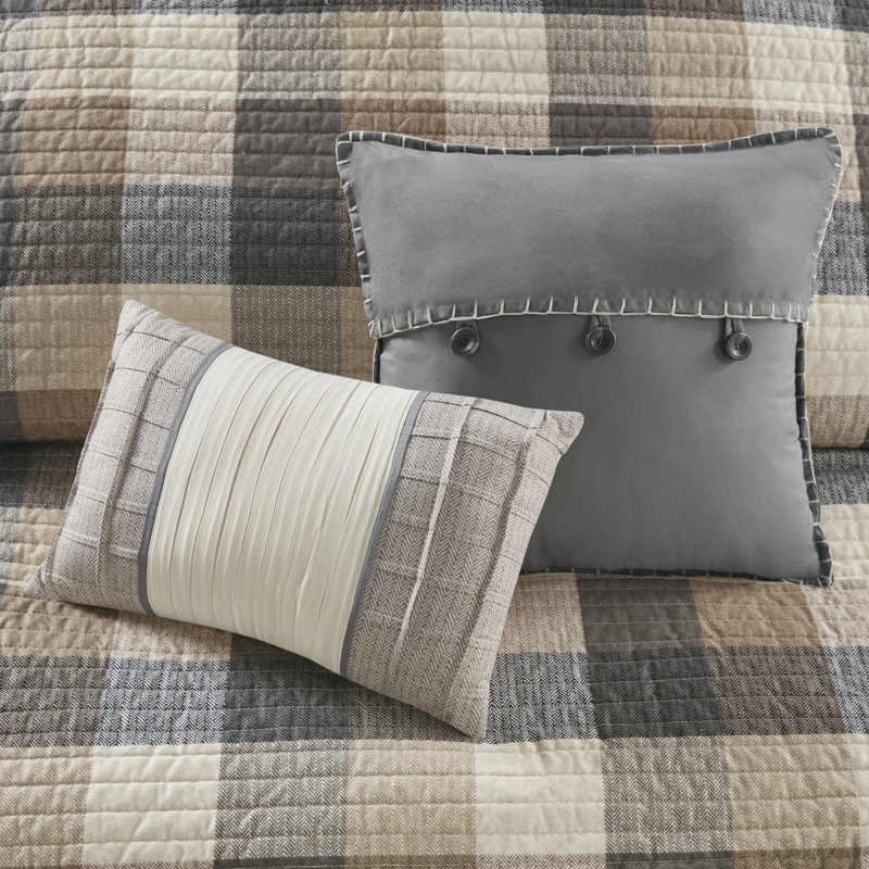 Ridge 6 Piece Printed Herringbone Quilt Set with Throw Pillows, Neutral, Full/Queen Coverlet+2 Standard Sham+3 Throw Pillow