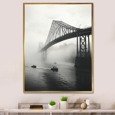 Pont gris dans le brouillard II sur toile