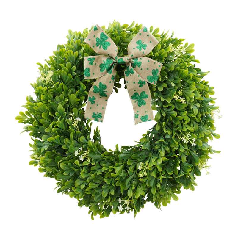 Couronne de buis avec toile de jute et boucles Shamrock