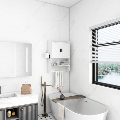 Armoire de rangement murale de salle de bain - blanche, tablette réglable, barre à serviettes, porte-papier sur tablette de toilette blanche