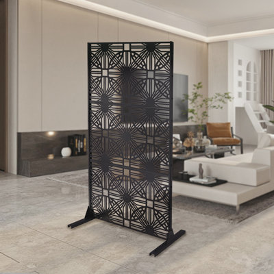 Outdoor Privacy Fence Screen (Geometric Flower Shape)