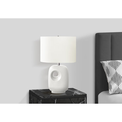 Lampe de table en céramique 26 po h - Base découpée et abat-jour ivoire en lin - Interrupteur rotatif - Pour le salon / la chambre à coucher / le bureau