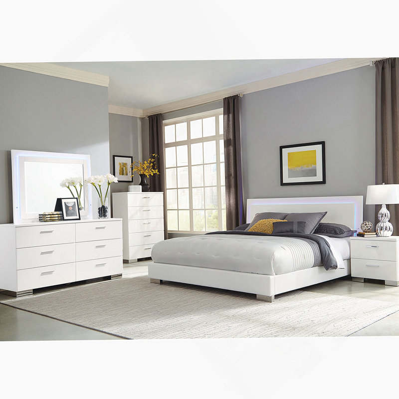 Ensemble de chambre avec très grand lit 5 pièces blanc très brillant