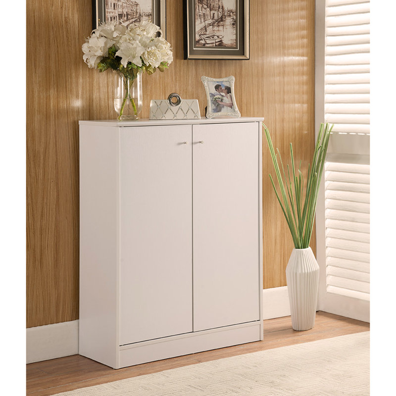 Armoire à chaussures / rangement avec deux portes et cinq tablettes - blanc