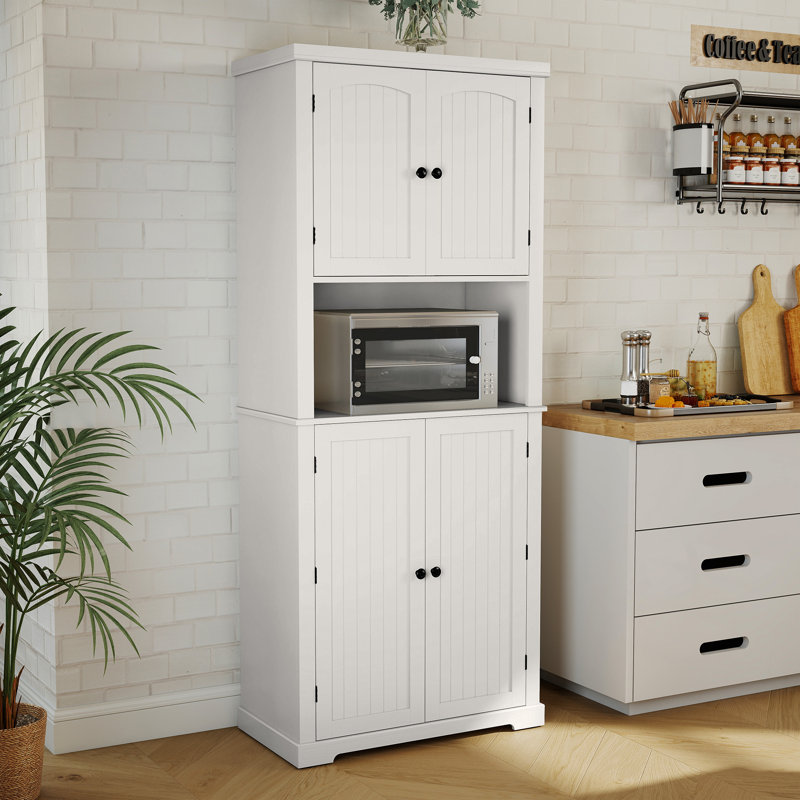Garde-manger blanc avec tablettes ouvertes et compartiment à micro-ondes | Grande armoire de rangement avec tablettes réglables