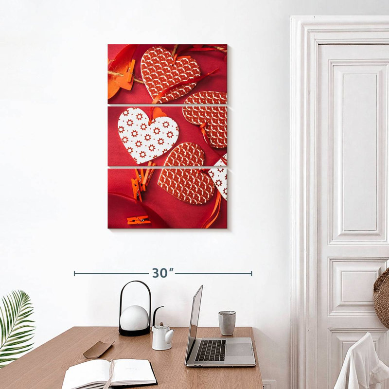 Hardie Paper Ornament Hearts, 32" H x 20" W