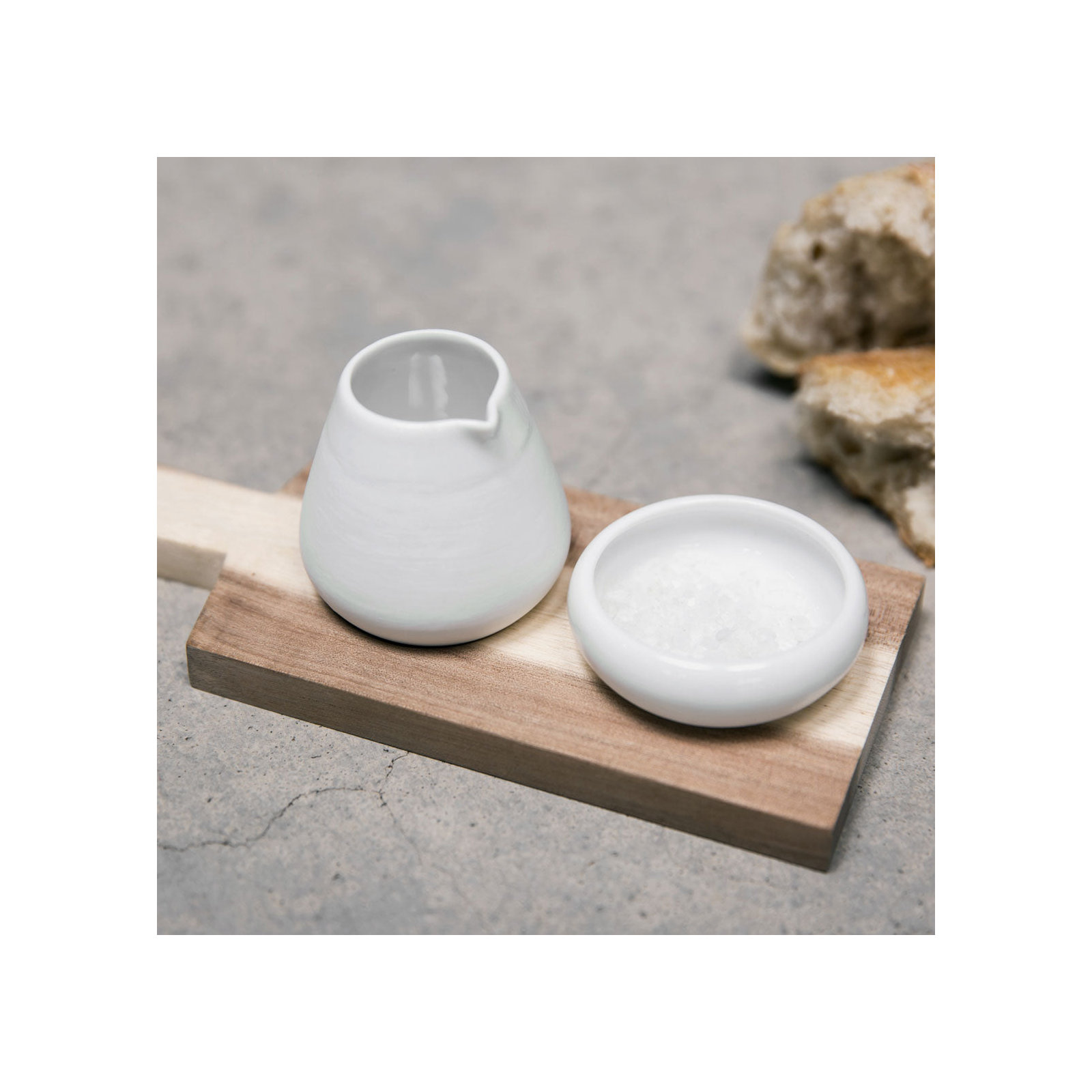 Cruet Oil and Salt Pots with Acacia Wood Tray