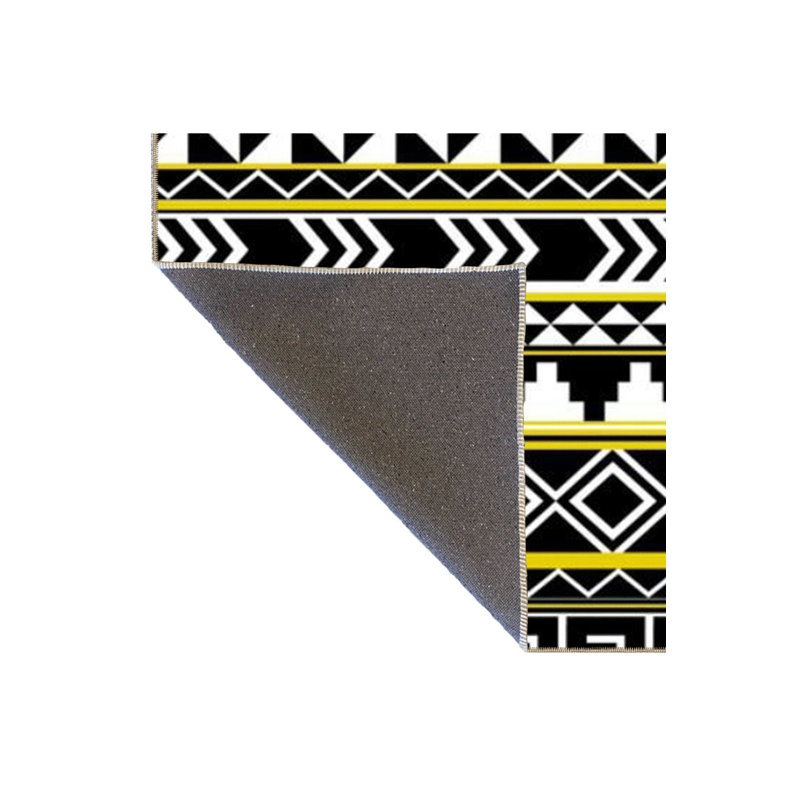 Tapis noir à motif géométrique noir, Sous-tapis rectangulaire de 3 pi 3 po x 4 pi 11 po