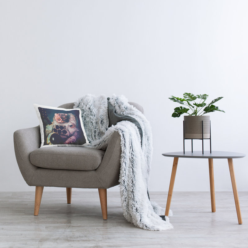Coussin décoratif à motif de chat astronaute imprimé par Elephant Stock