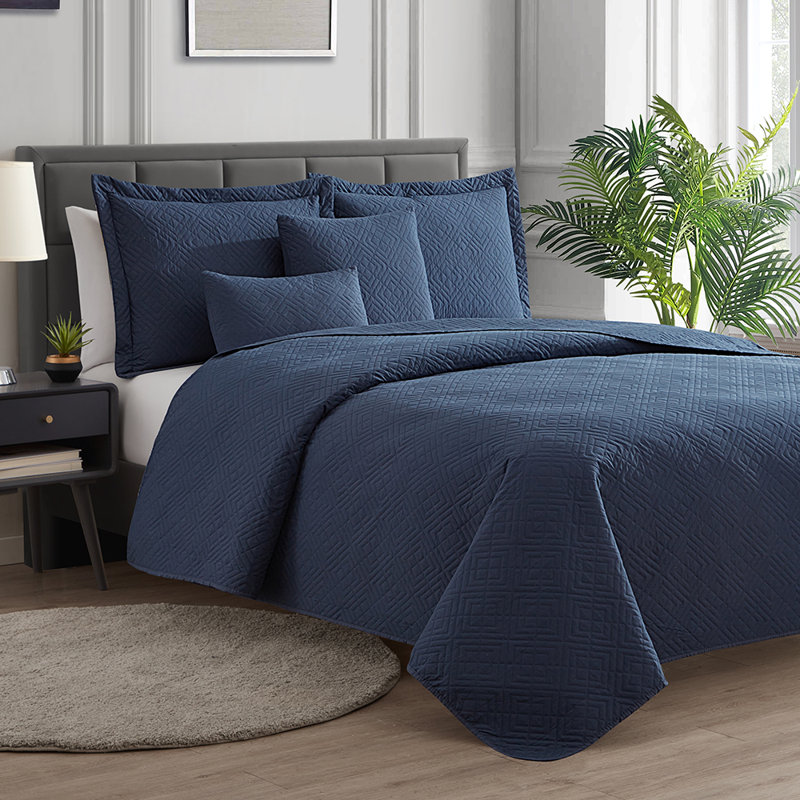 Diamond Weave Premium Microfiber Reversible Quilt Set, Queen Quilt + 2 Standard Shams + 2 Euro Shams, Navy