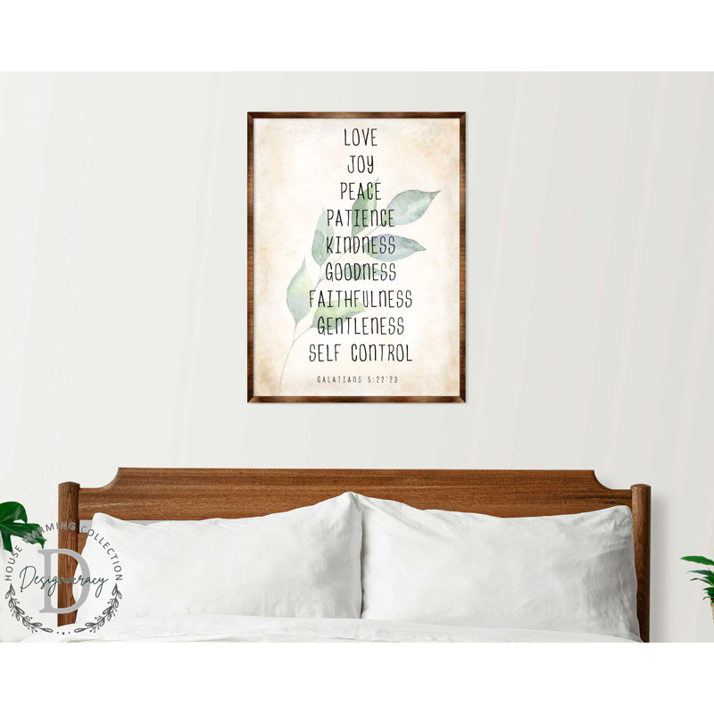 «Love Joy Peace», art textuel sur bois encadré, H 22 po x l 17 po x P 0,5 po