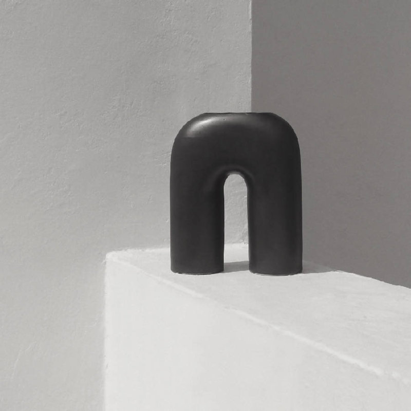 Zo Vase, Black