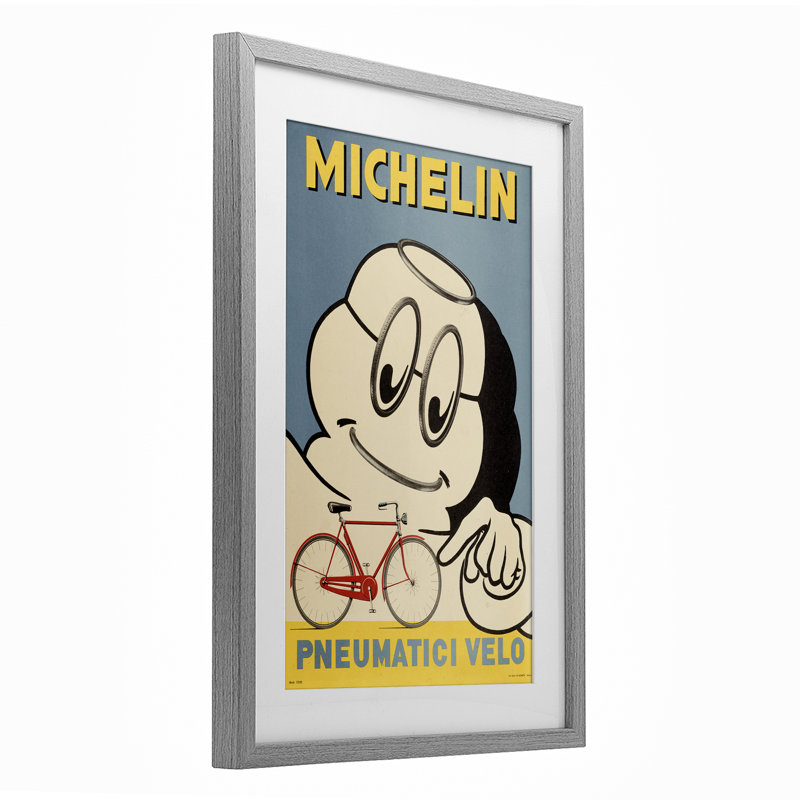 «Iconic Retro Tire Ad», reproduction encadrée sous verre, conception de Marcus Jules, H 20 po x l 14 po, Cadre de ferme gris